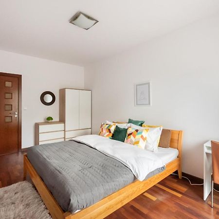 Wola Sunset Apartment Free Parking Варшава Экстерьер фото