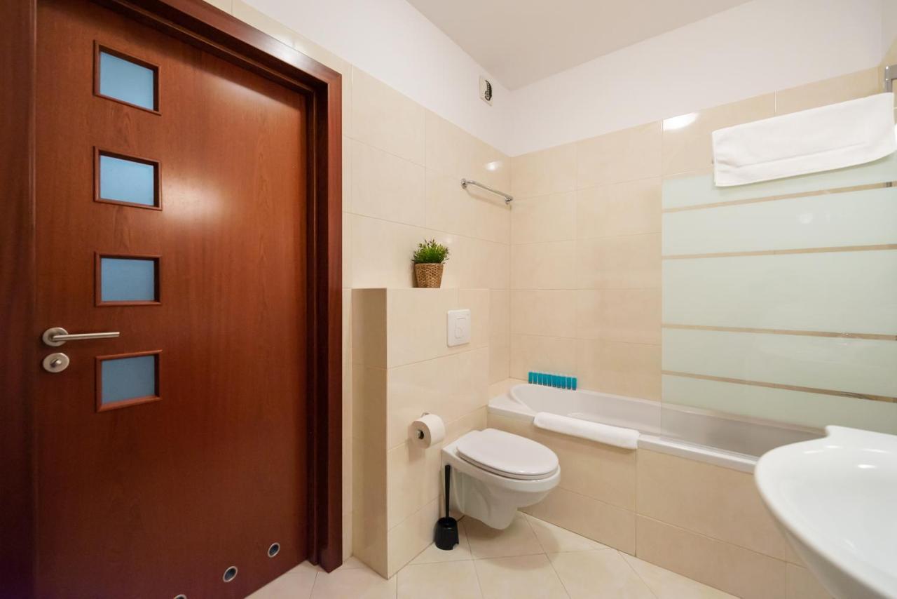 Wola Sunset Apartment Free Parking Варшава Экстерьер фото