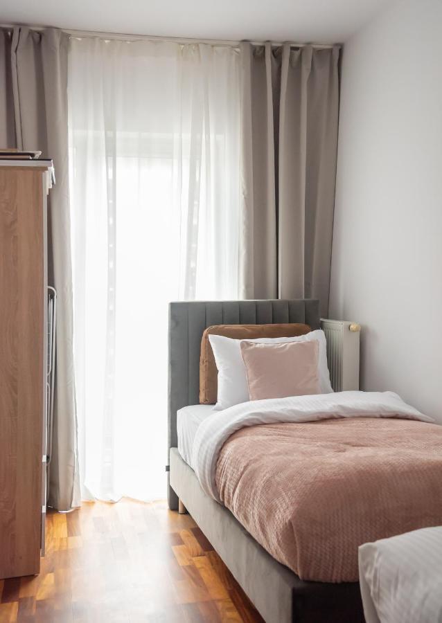 Wola Sunset Apartment Free Parking Варшава Экстерьер фото
