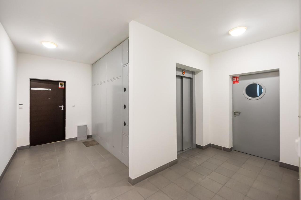 Wola Sunset Apartment Free Parking Варшава Экстерьер фото