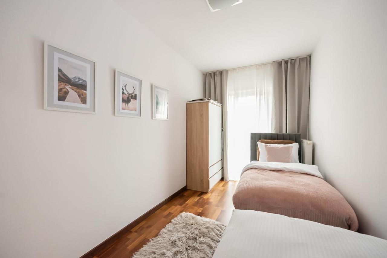 Wola Sunset Apartment Free Parking Варшава Экстерьер фото